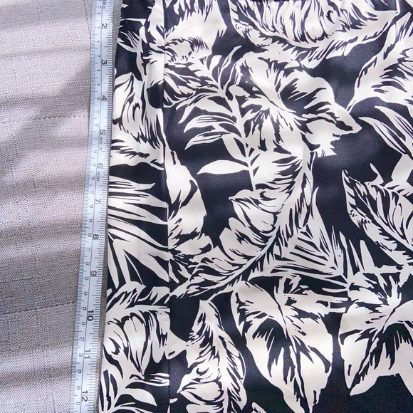 Catalina women’s skirted bottom swimwear - Picture 3 of 9